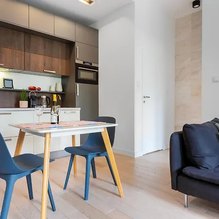 The Very Center Of Warsaw, Plac Dabrowskiego Varsovie